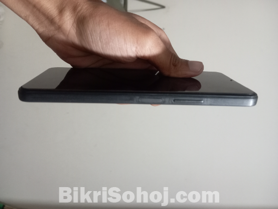 vivo y16 (4+4 ram 64GB room)